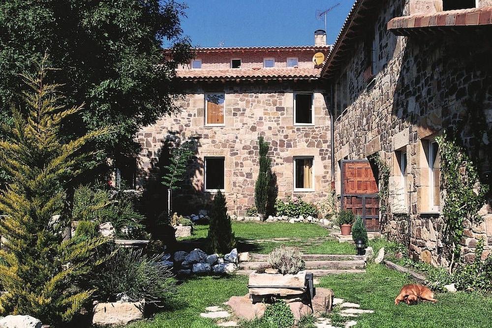 Готель Enclave Soria Herreros Екстер'єр фото